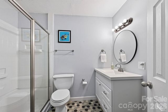 23 Maxwell Road, Asheville, NC 28805