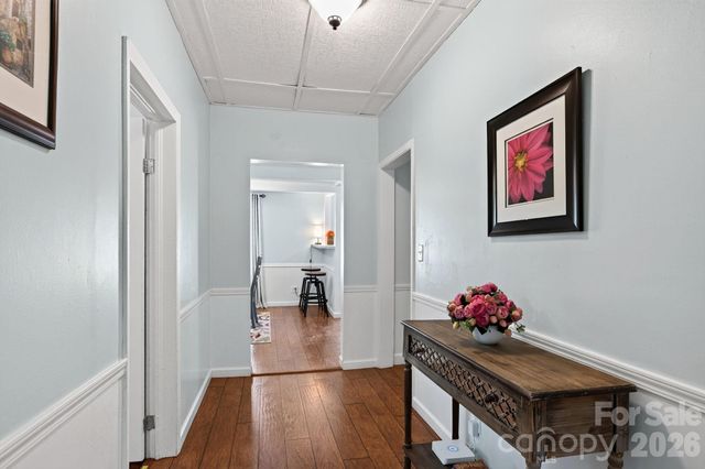 23 Maxwell Road, Asheville, NC 28805