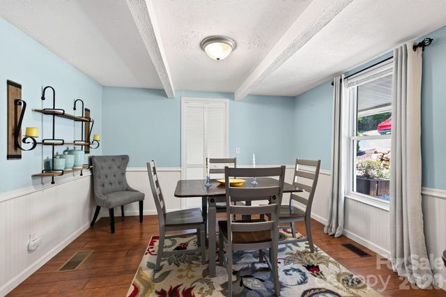 23 Maxwell Road, Asheville, NC 28805