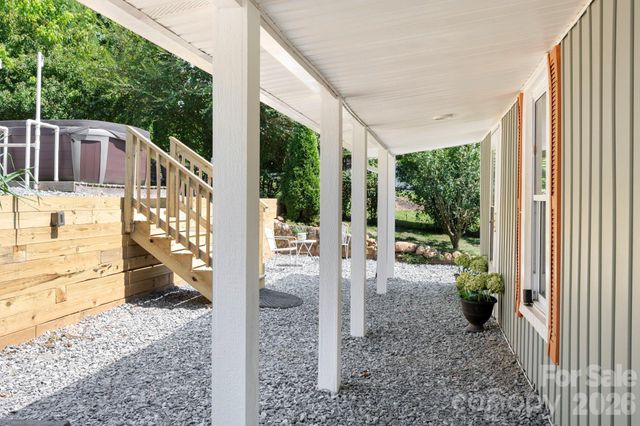 23 Maxwell Road, Asheville, NC 28805