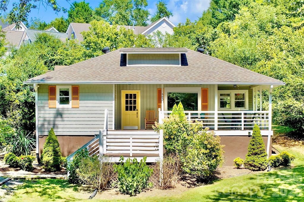 23 Maxwell Road, Asheville, NC 28805