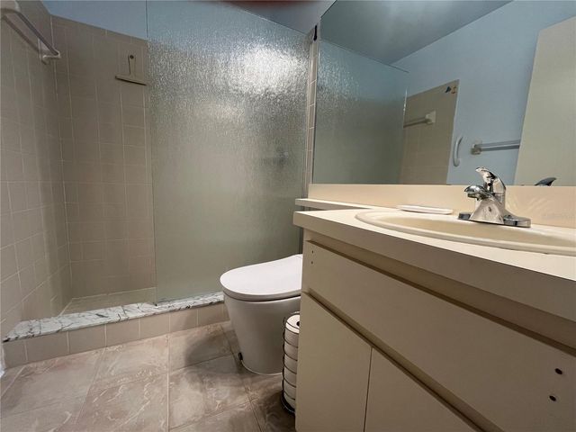 2387 BENTLEY DRIVE, Palm Harbor, FL 34684