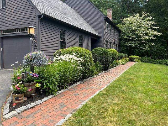 50 Heather Hills, Bridgewater, MA 02324