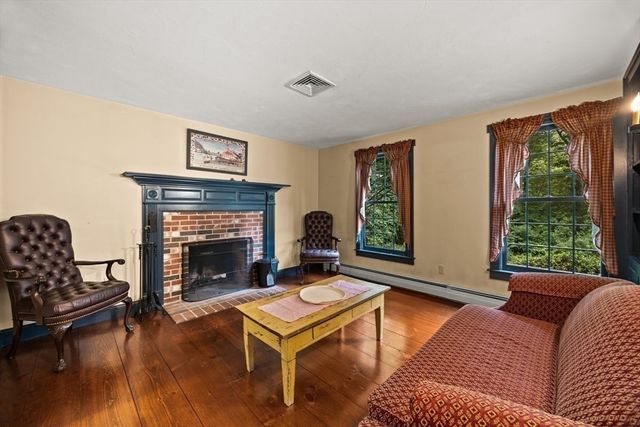 50 Heather Hills, Bridgewater, MA 02324