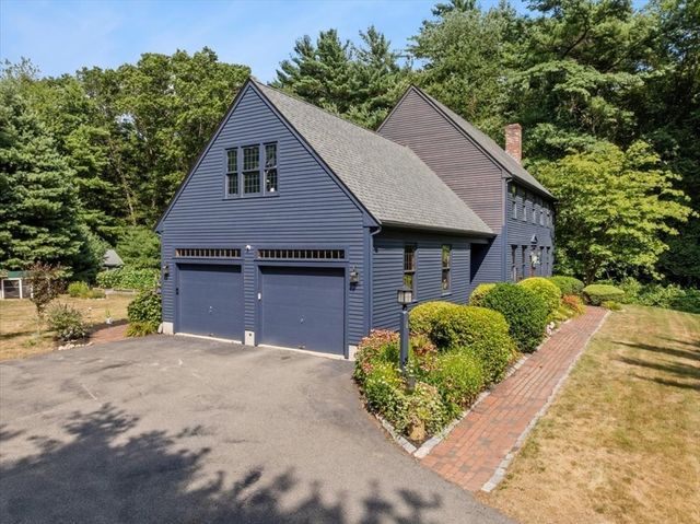 50 Heather Hills, Bridgewater, MA 02324