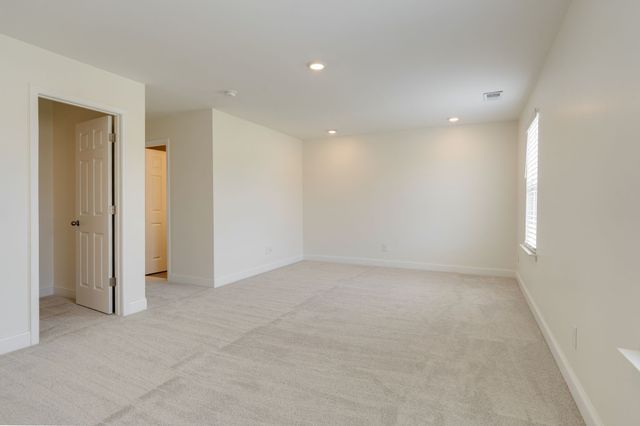 516 Tobias St, Gallatin, TN 37066