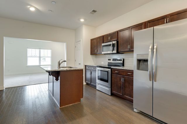 516 Tobias St, Gallatin, TN 37066