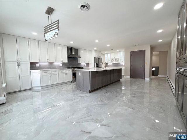 850 Ridgewood Avenue, Oradell, NJ 07649