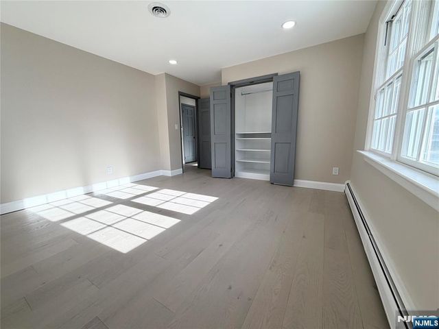 850 Ridgewood Avenue, Oradell, NJ 07649
