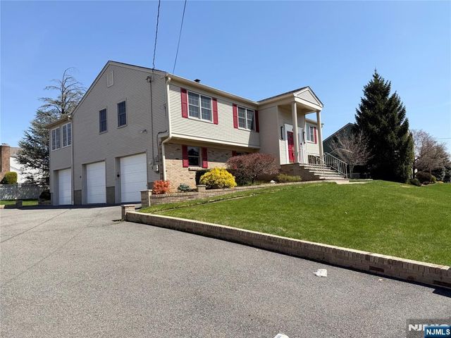 850 Ridgewood Avenue, Oradell, NJ 07649