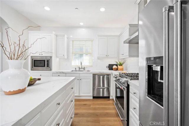 57 Arborside, Irvine, CA 92603