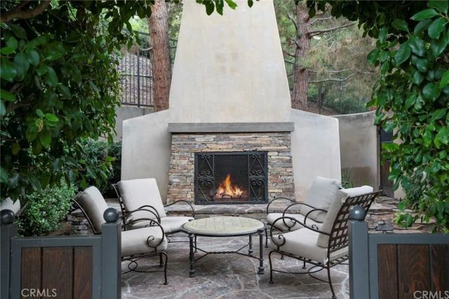 57 Arborside, Irvine, CA 92603