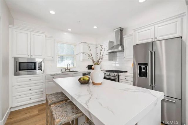 57 Arborside, Irvine, CA 92603