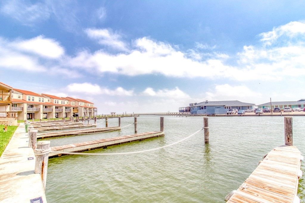 620 S Fulton Beach 109, Rockport, TX 78382 — photo 2