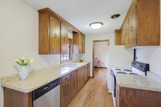 5900 Halifax Place, Brooklyn Center, MN 55429