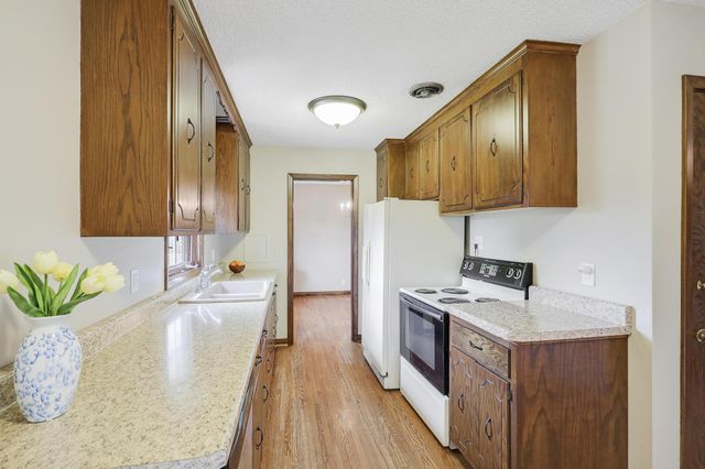 5900 Halifax Place, Brooklyn Center, MN 55429