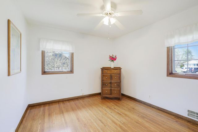 5900 Halifax Place, Brooklyn Center, MN 55429