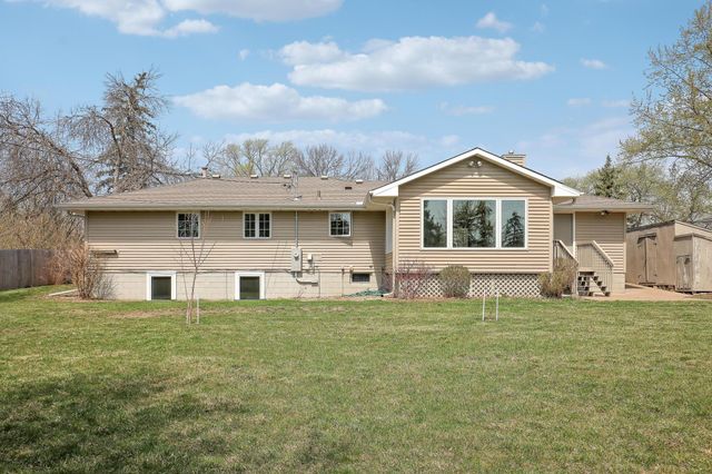 5900 Halifax Place, Brooklyn Center, MN 55429