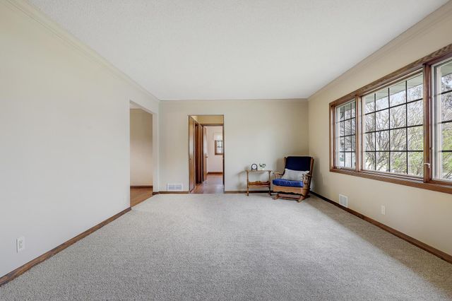 5900 Halifax Place, Brooklyn Center, MN 55429