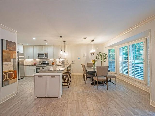 4 River Birch Lane, The Woodlands, TX 77380