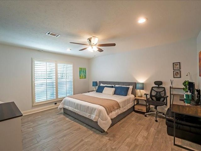 4 River Birch Lane, The Woodlands, TX 77380