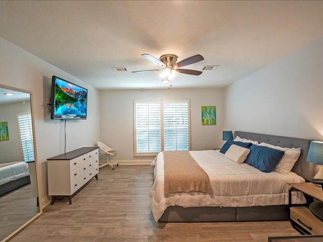 4 River Birch Lane, The Woodlands, TX 77380