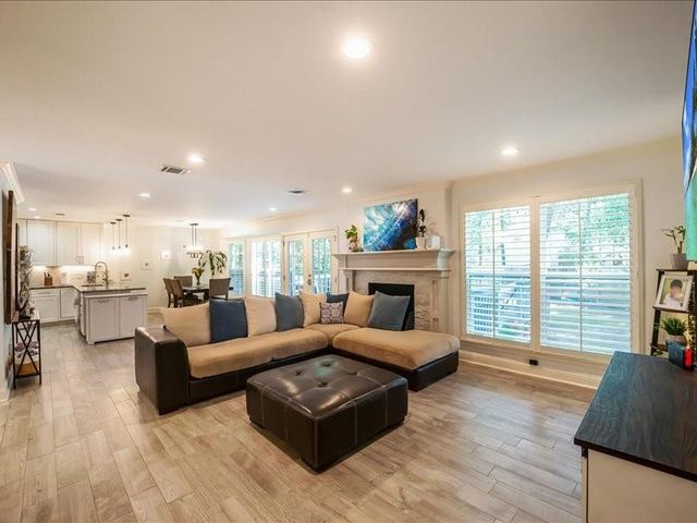 4 River Birch Lane, The Woodlands, TX 77380