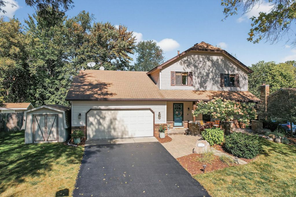 11730 51st Avenue N, Plymouth, MN 55442