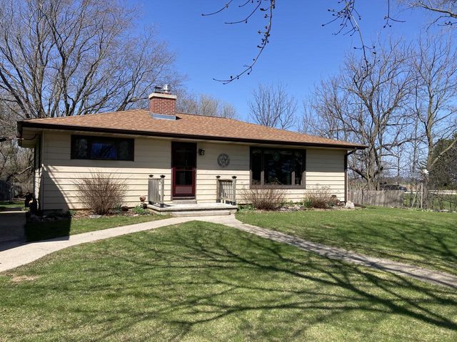 W4918 County ROAD N, Waldo, WI 53093