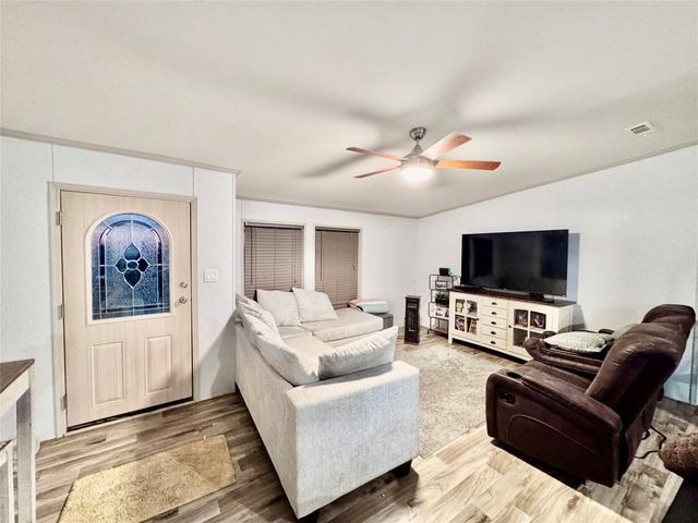 1524 Vz County Road 2128, Wills Point, TX 75169