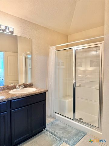 1024 Clarkston Drive, Seguin, TX 78155