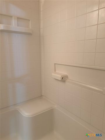 1024 Clarkston Drive, Seguin, TX 78155