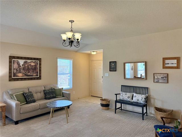 1024 Clarkston Drive, Seguin, TX 78155