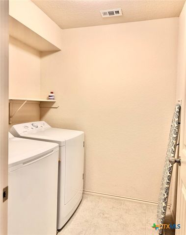 1024 Clarkston Drive, Seguin, TX 78155