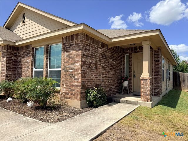 1024 Clarkston Drive, Seguin, TX 78155