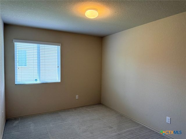 1024 Clarkston Drive, Seguin, TX 78155