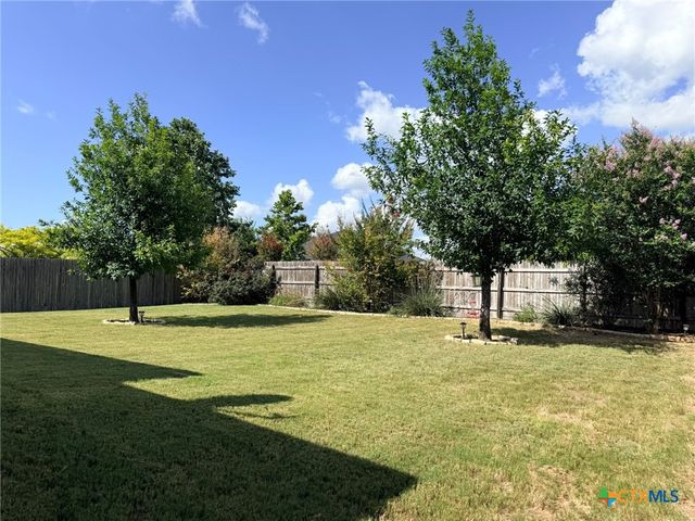 1024 Clarkston Drive, Seguin, TX 78155