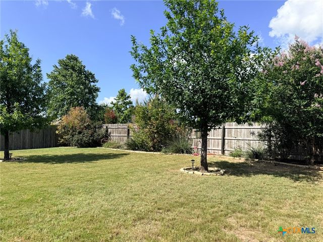 1024 Clarkston Drive, Seguin, TX 78155