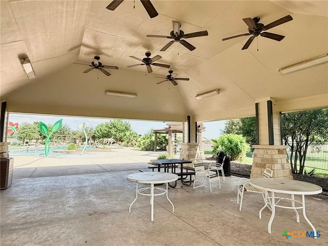 1024 Clarkston Drive, Seguin, TX 78155