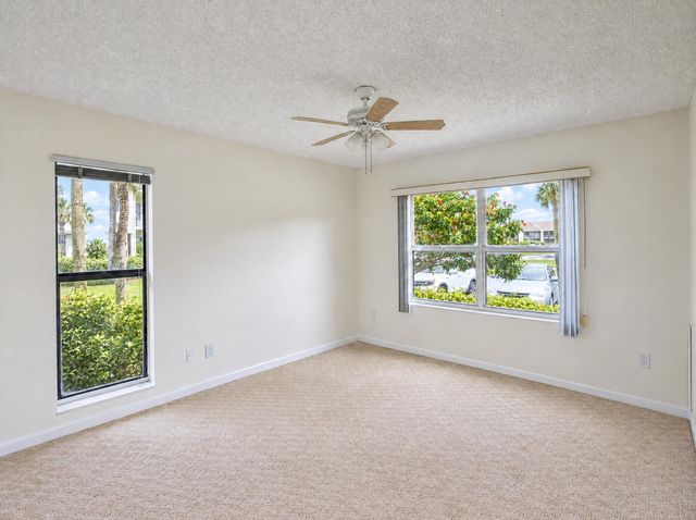 7915 WILLOW SPRING 1218, Lake Worth, FL 33467