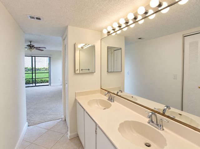 7915 WILLOW SPRING 1218, Lake Worth, FL 33467