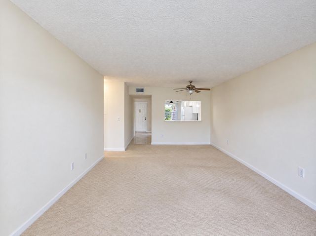 7915 WILLOW SPRING 1218, Lake Worth, FL 33467