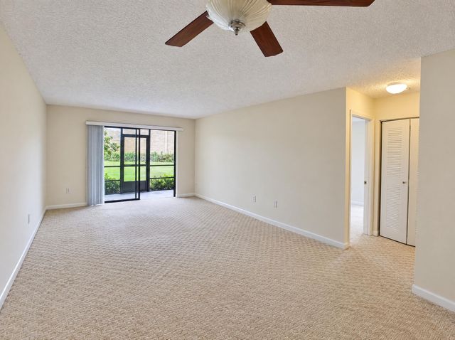 7915 WILLOW SPRING 1218, Lake Worth, FL 33467