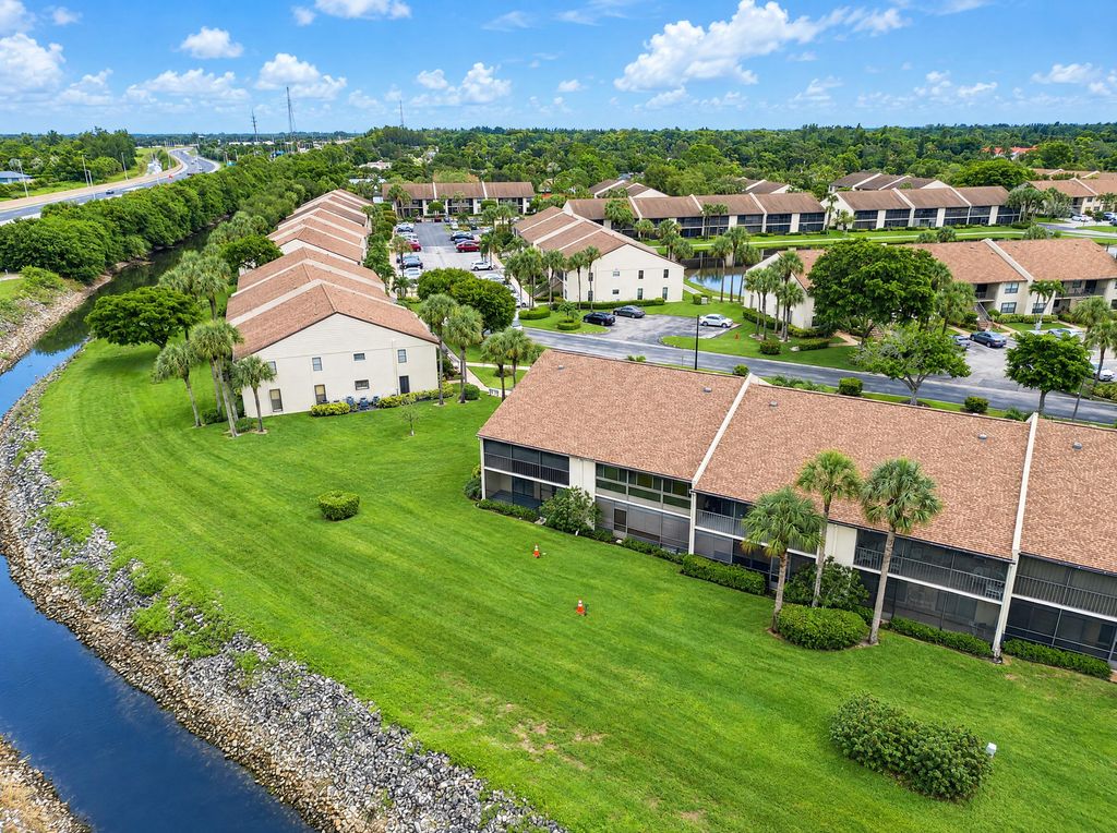 7915 WILLOW SPRING 1218, Lake Worth, FL 33467