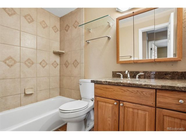2190 S Holly St 225, Denver, CO 80222