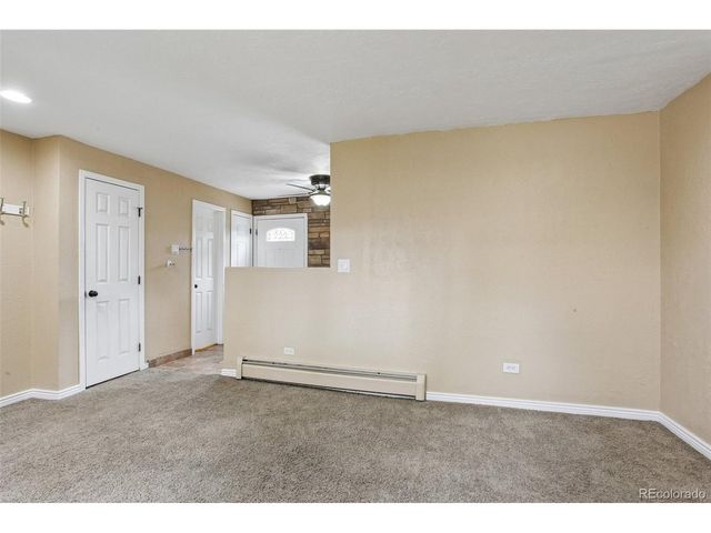 2190 S Holly St 225, Denver, CO 80222