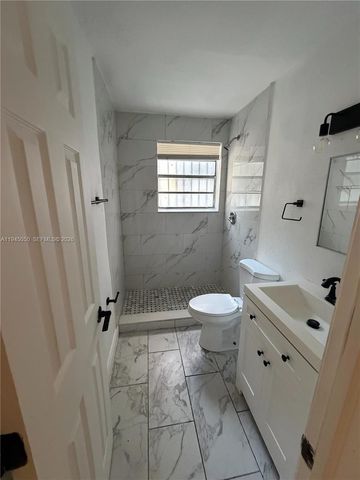 850 NW 2nd St 4, Miami, FL 33128