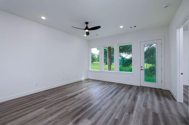 68 Fairway Drive, Trinity, TX 75862