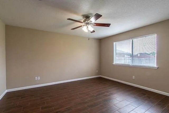 816 W Colony Drive, Arlington, TX 76001