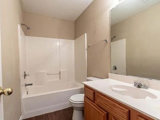 816 W Colony Drive, Arlington, TX 76001